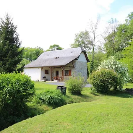 Holiday home Chez Betouigt Ledeuix