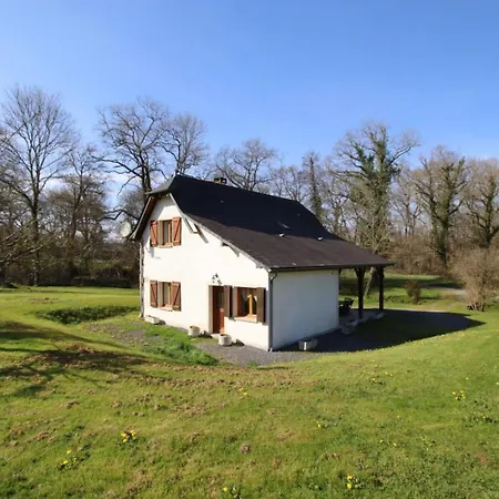 Holiday home Chez Betouigt Ledeuix